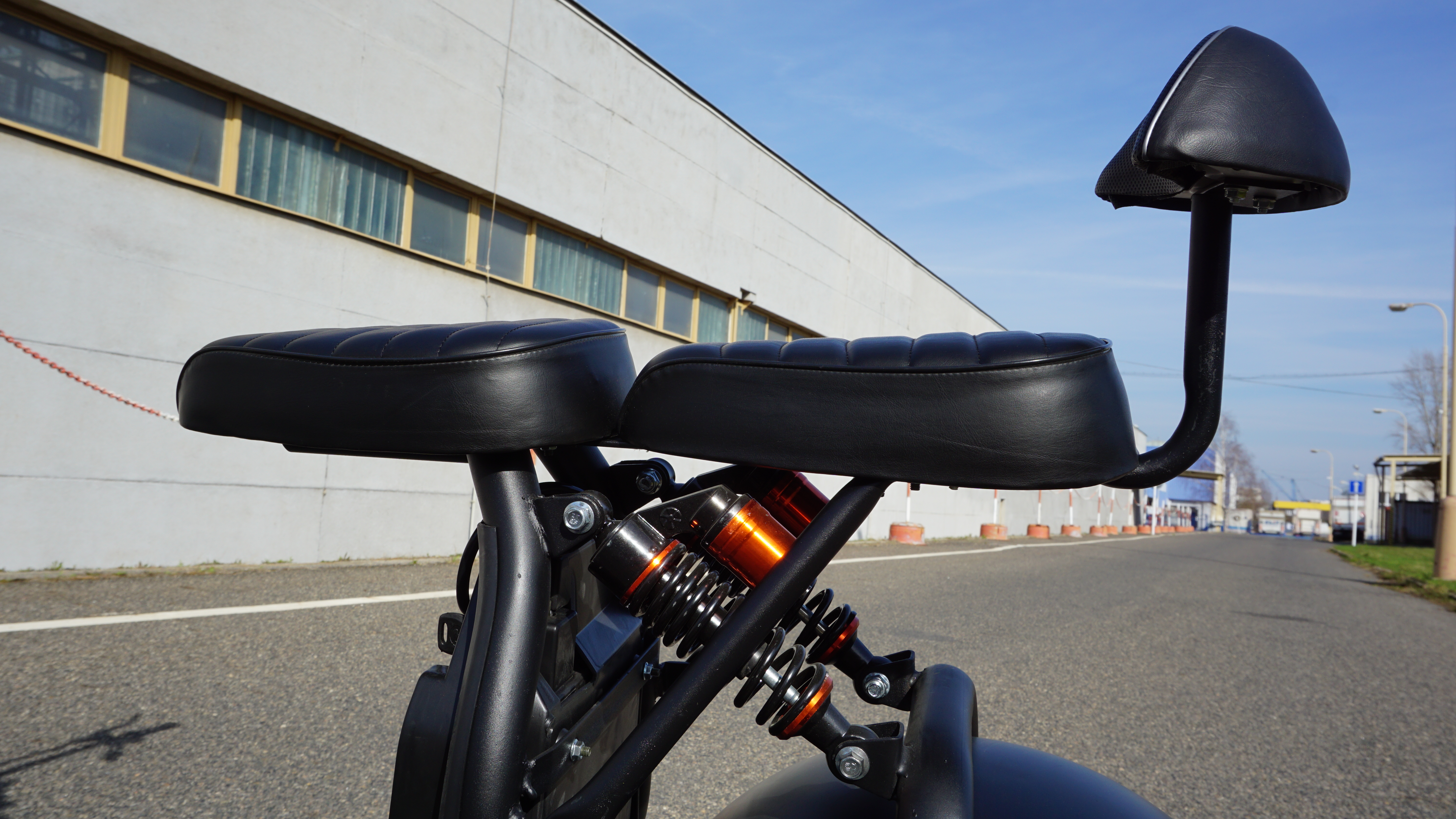 Elektrická koloběžka EcoWheel GR7 12Ah 1000W OFFROAD - zelená matná