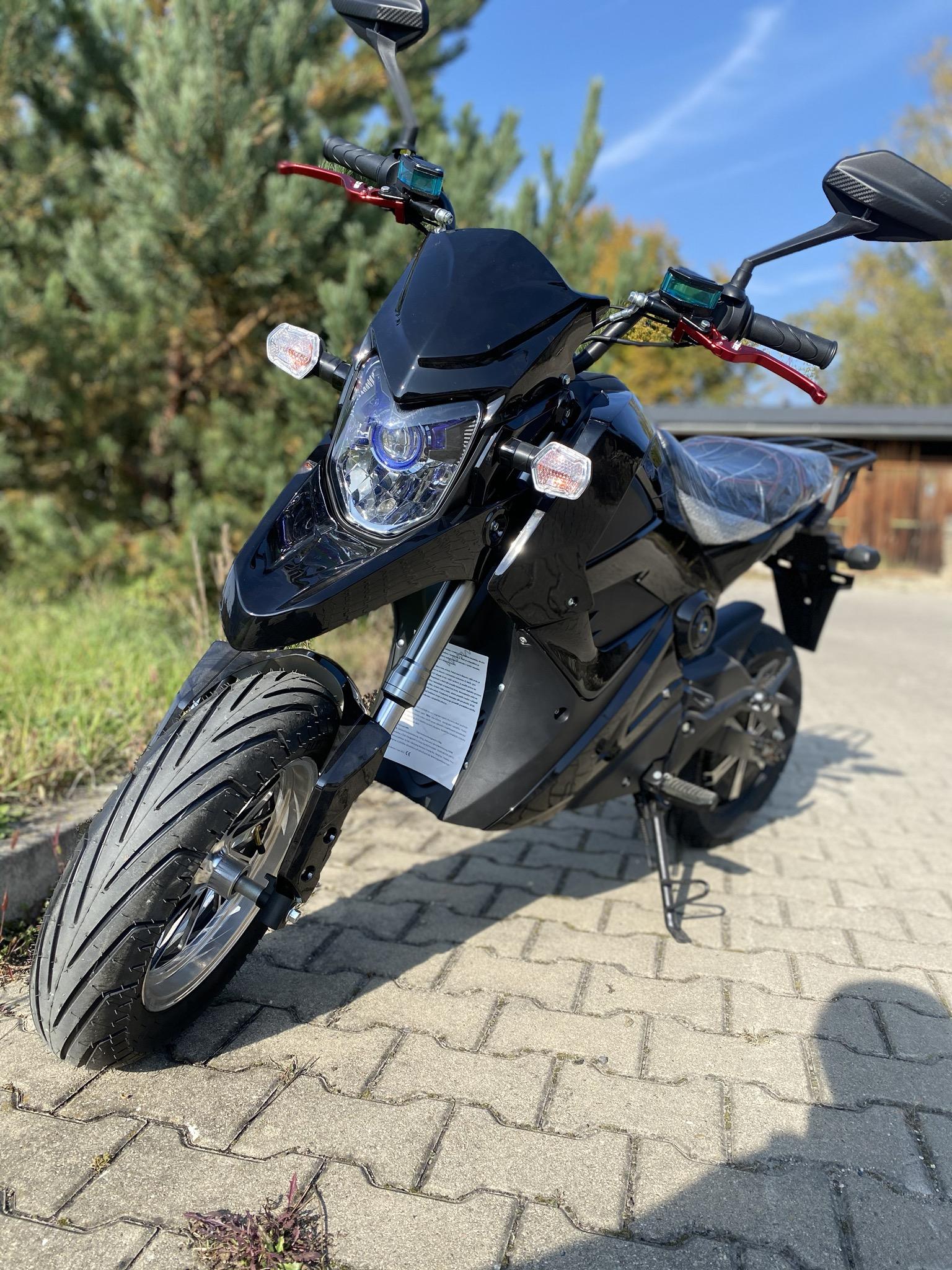 Elektrický skútr EcoWheel G5 2000W 40Ah 72V COC - modrá