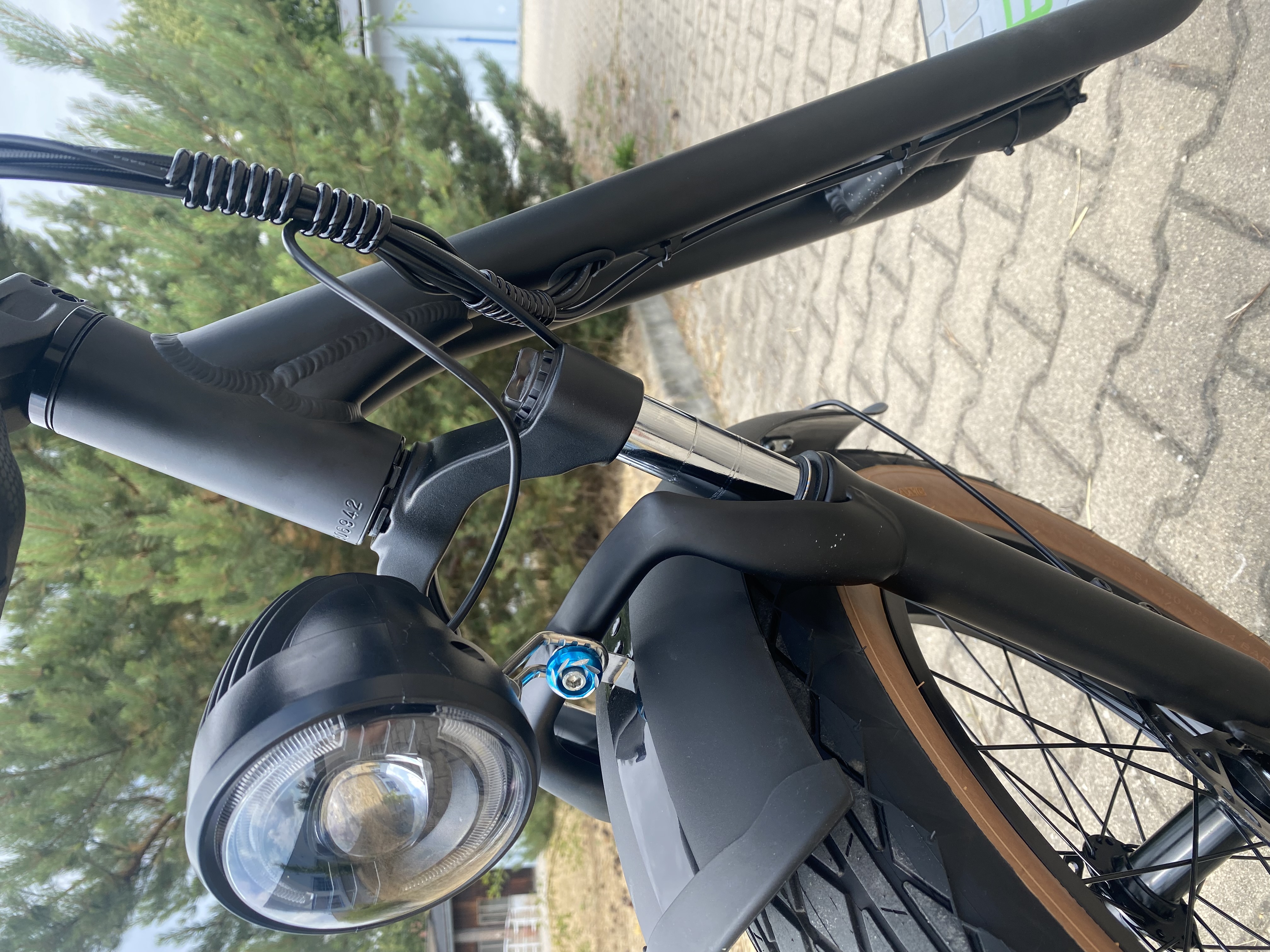 Elektrická koloběžka EcoWheel RETRUS 1000W 25Ah LG - modrá