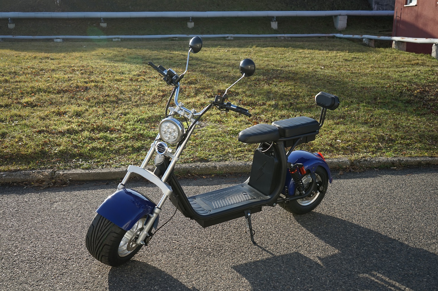 Elektrická koloběžka EcoWheel GR11X 12Ah - zelená matná