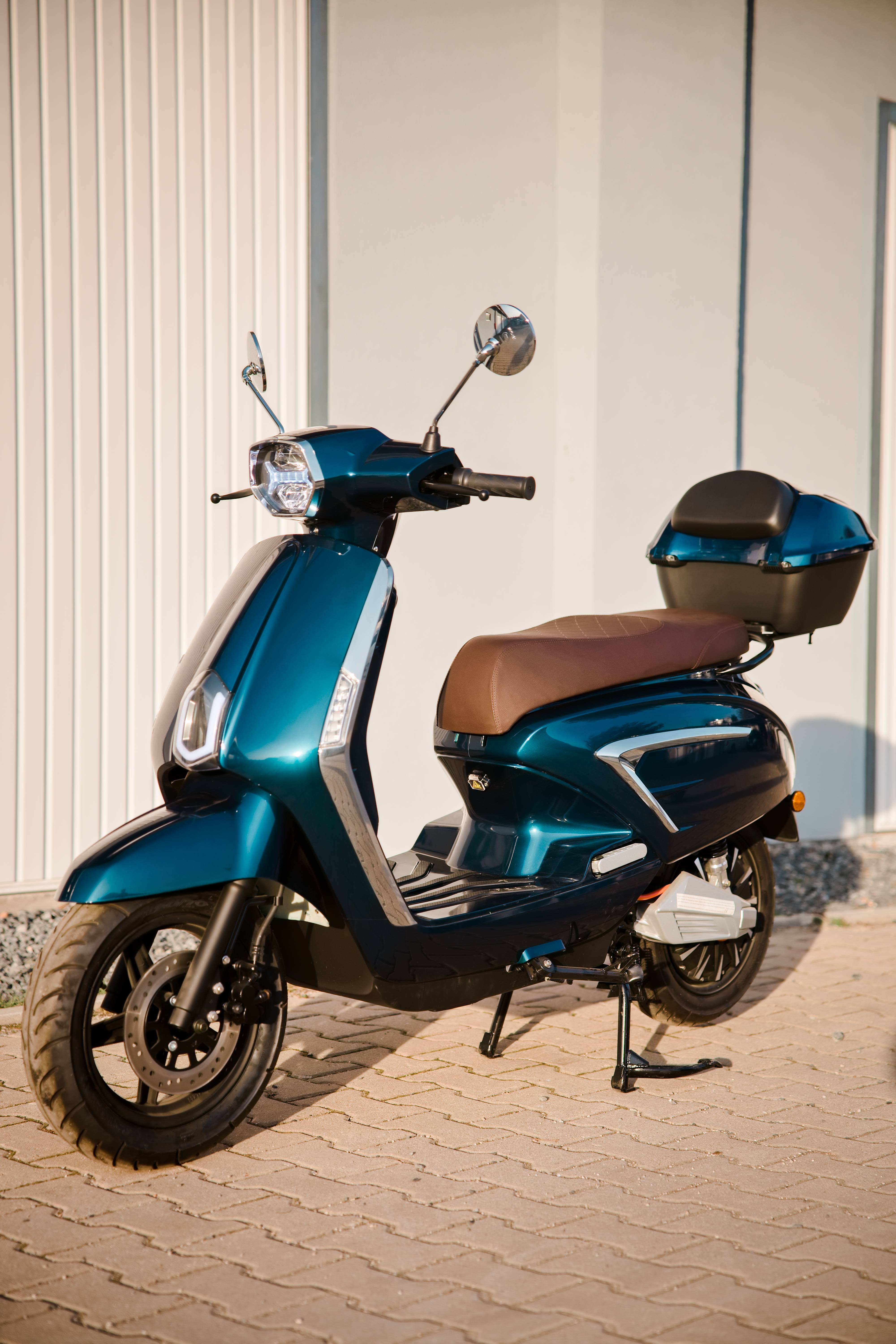 Elektrický skútr EcoWheel HIRA 3000W 63Ah modrá