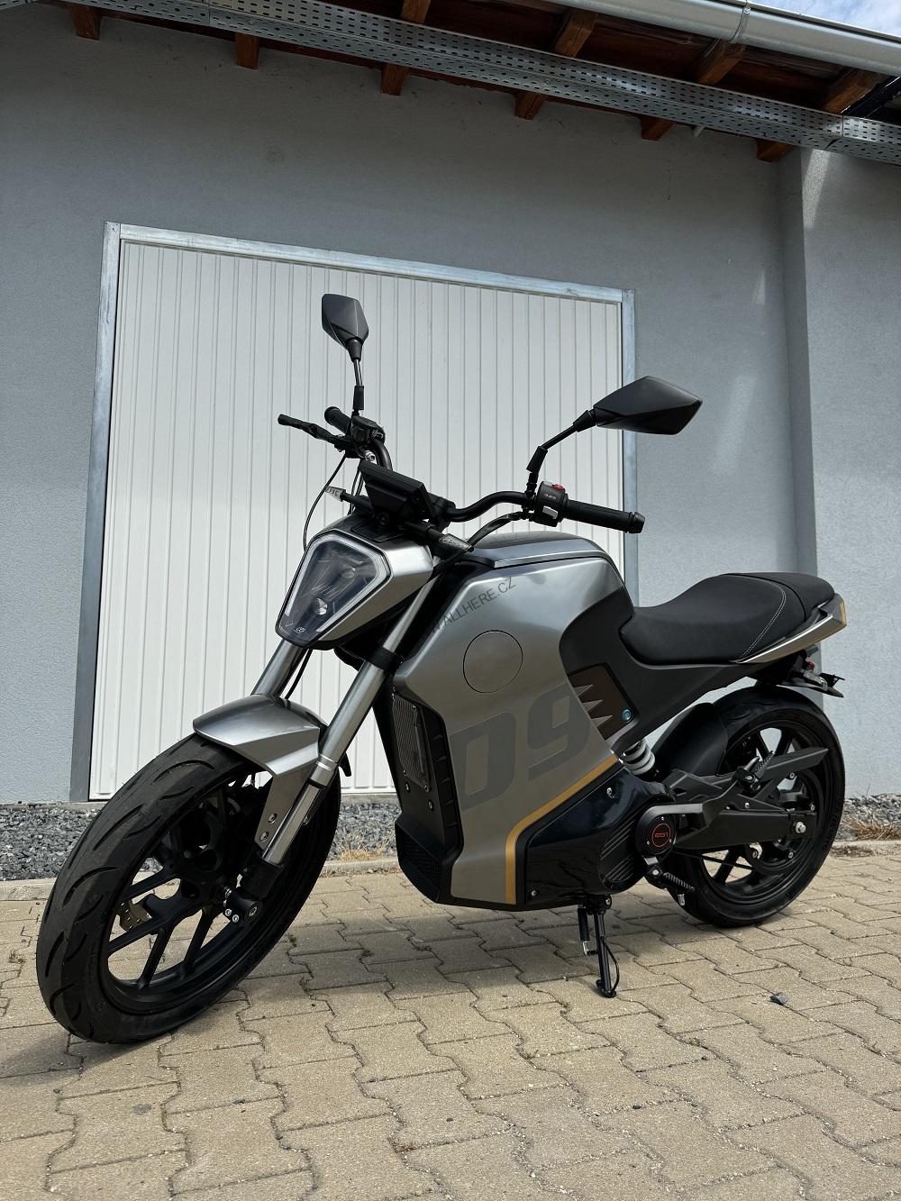 Elektrická motorka EcoWheel OX7 9000W 48Ah