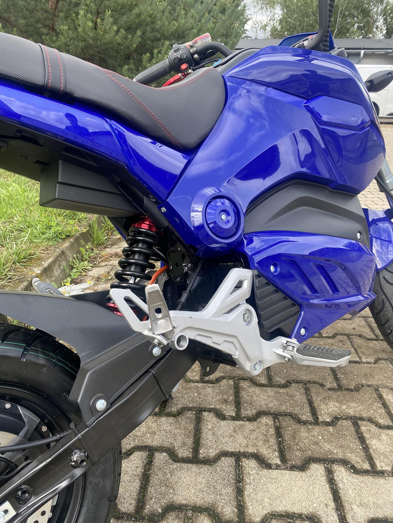 Elektrický skútr EcoWheel G5 2000W 40Ah 72V COC - modrá