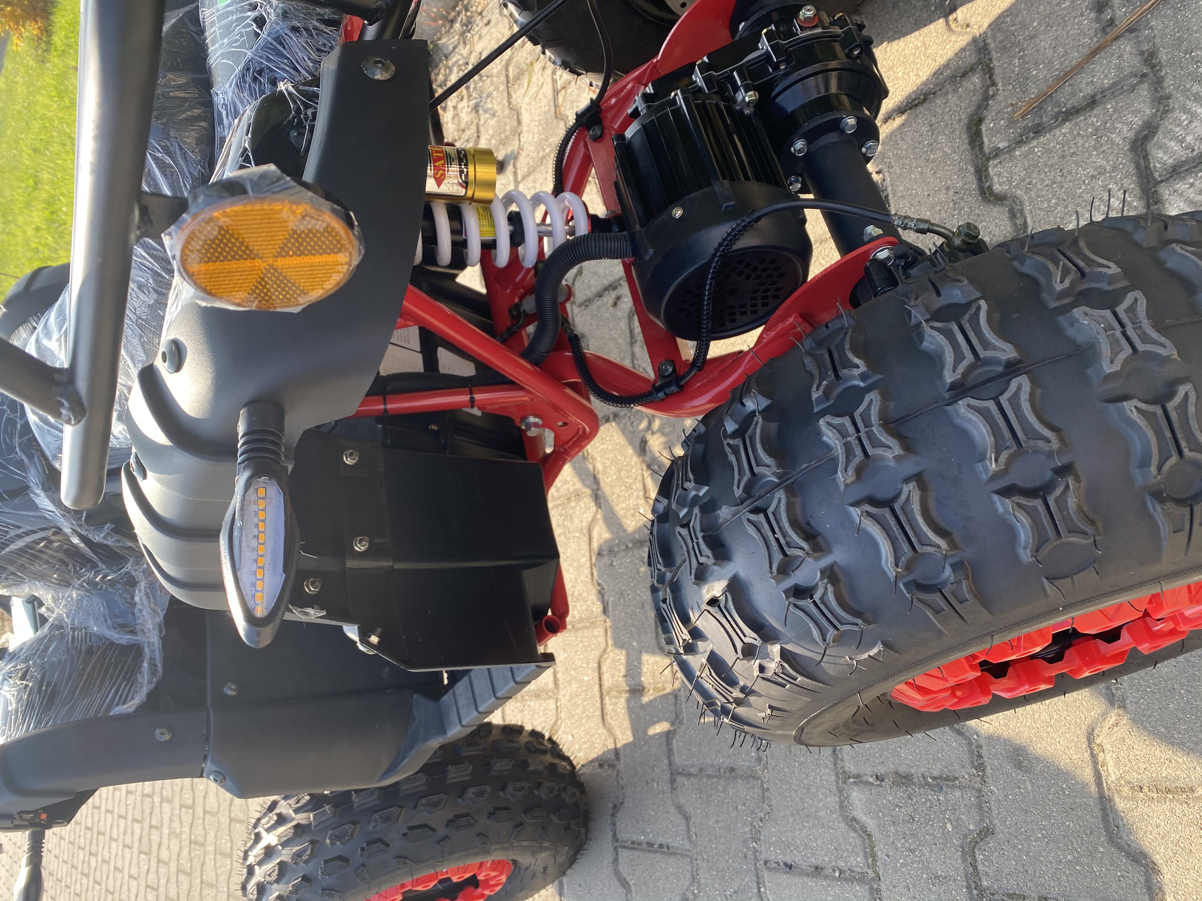 Elektrická čtyřkolka EcoWheel ATV8 60V 20Ah LA