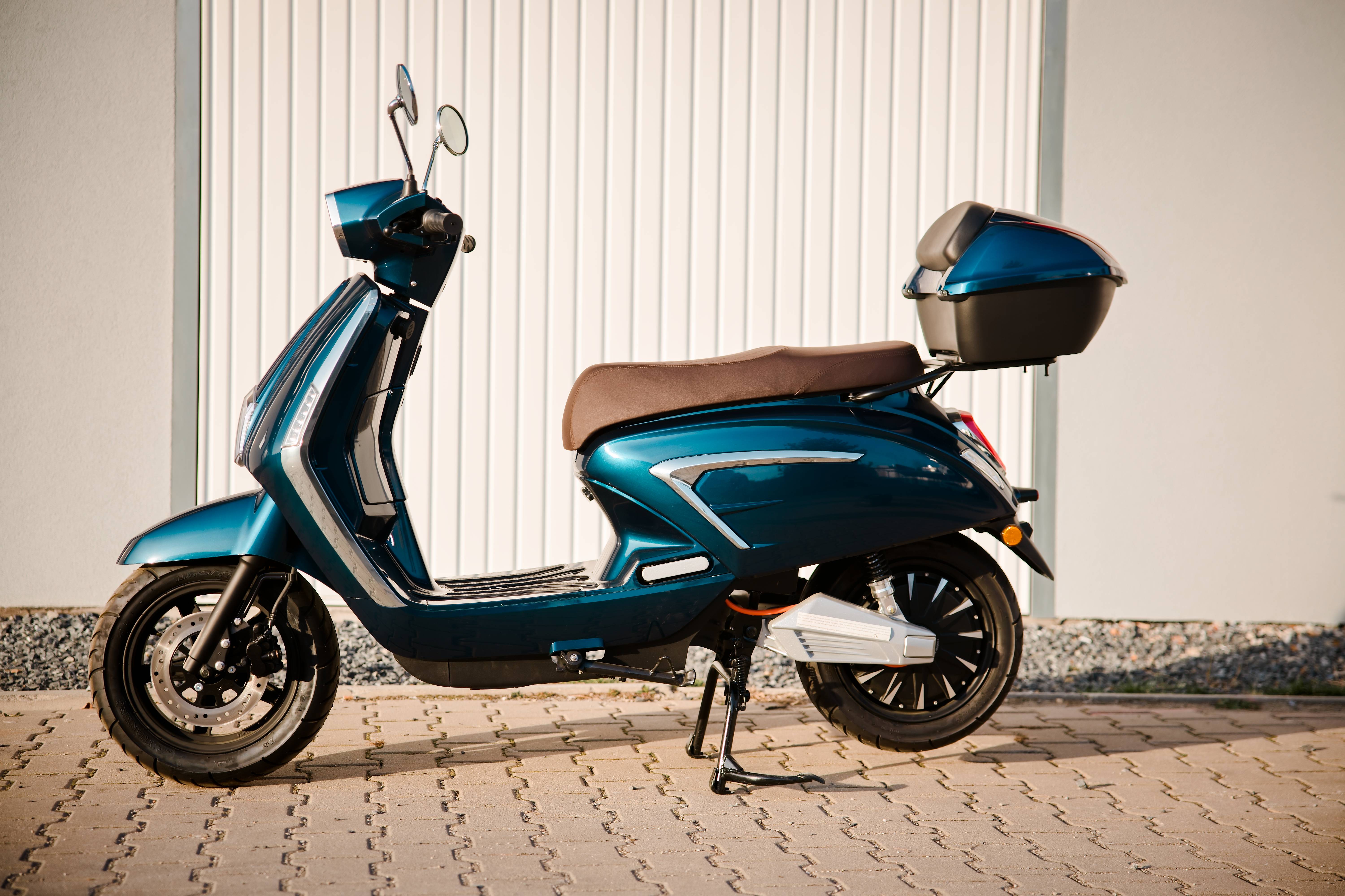 Elektrický skútr EcoWheel HIRA 3000W 63Ah modrá