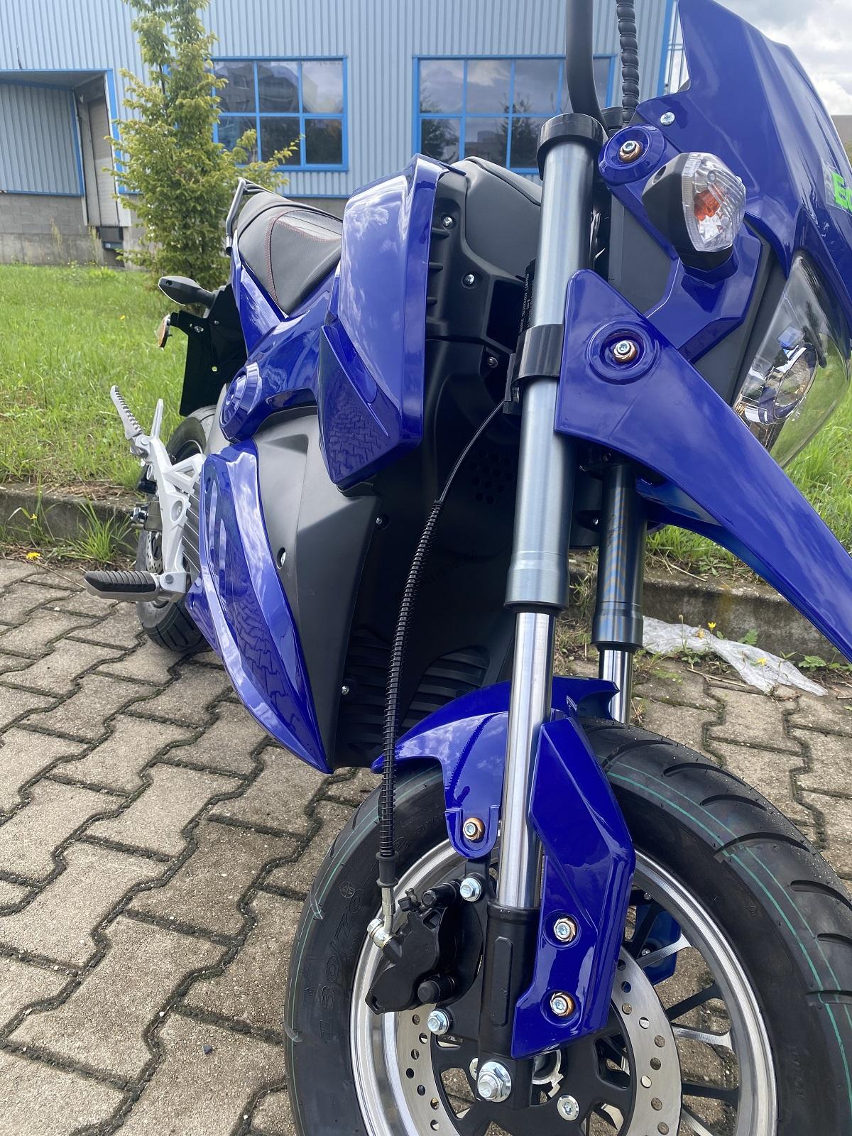 Elektrický skútr EcoWheel G5 2000W 40Ah 72V COC - modrá