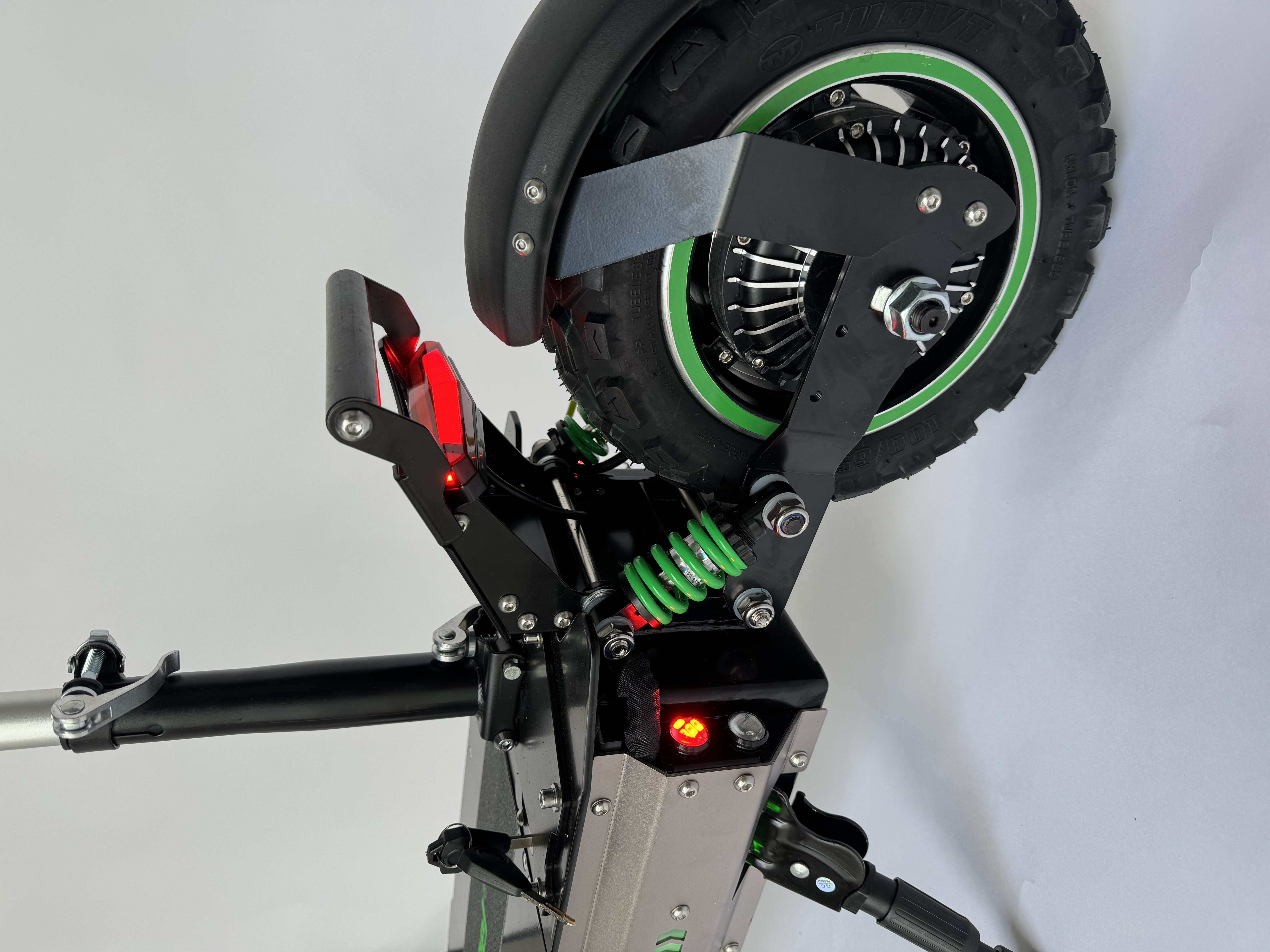 Elektrická koloběžka 2WD EcoWheel K100 AIR 3200W, LIMITATION 25Ah