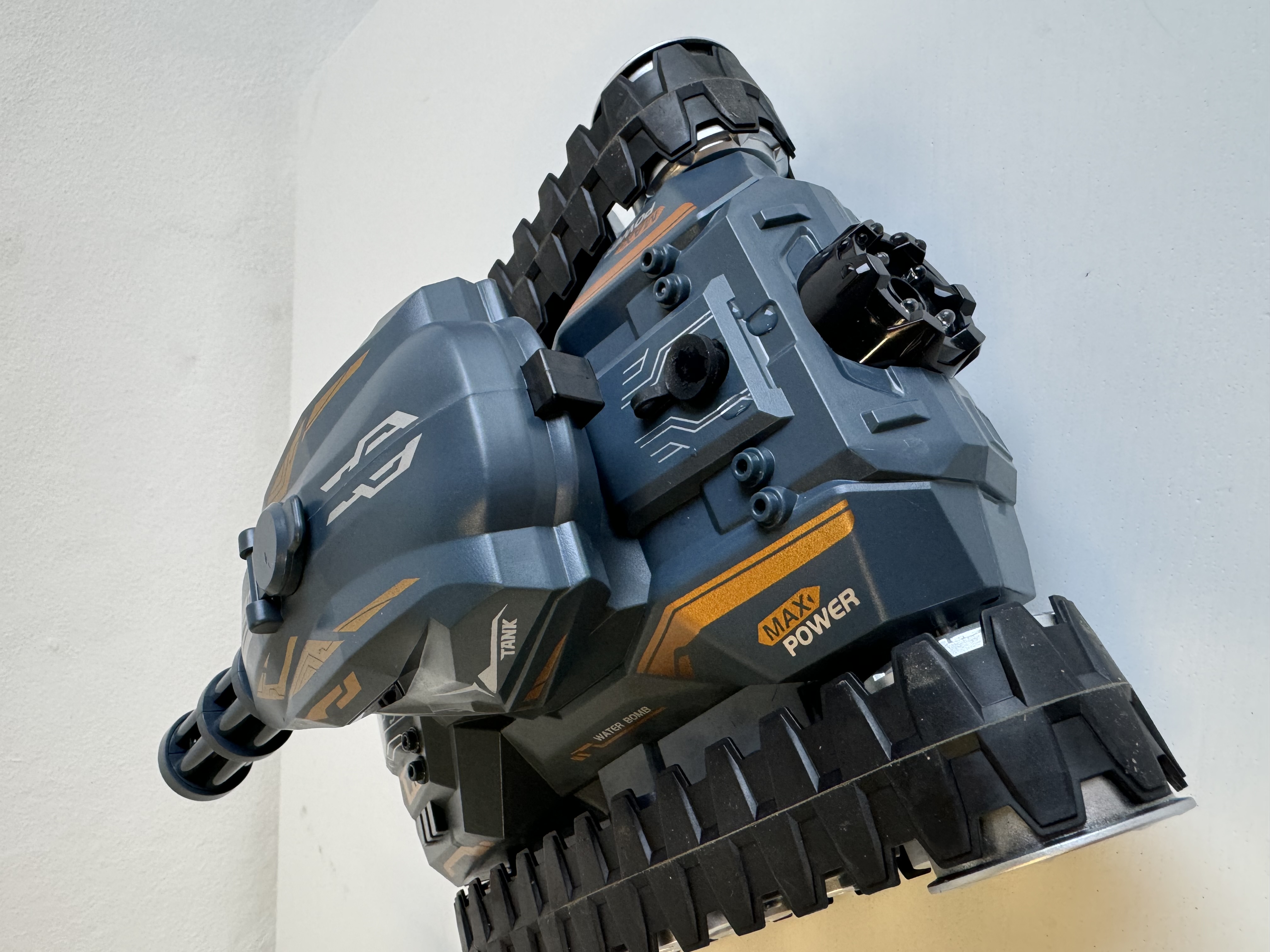 RC vodní tank EcoSpark WATBO s kouřem a zvukem