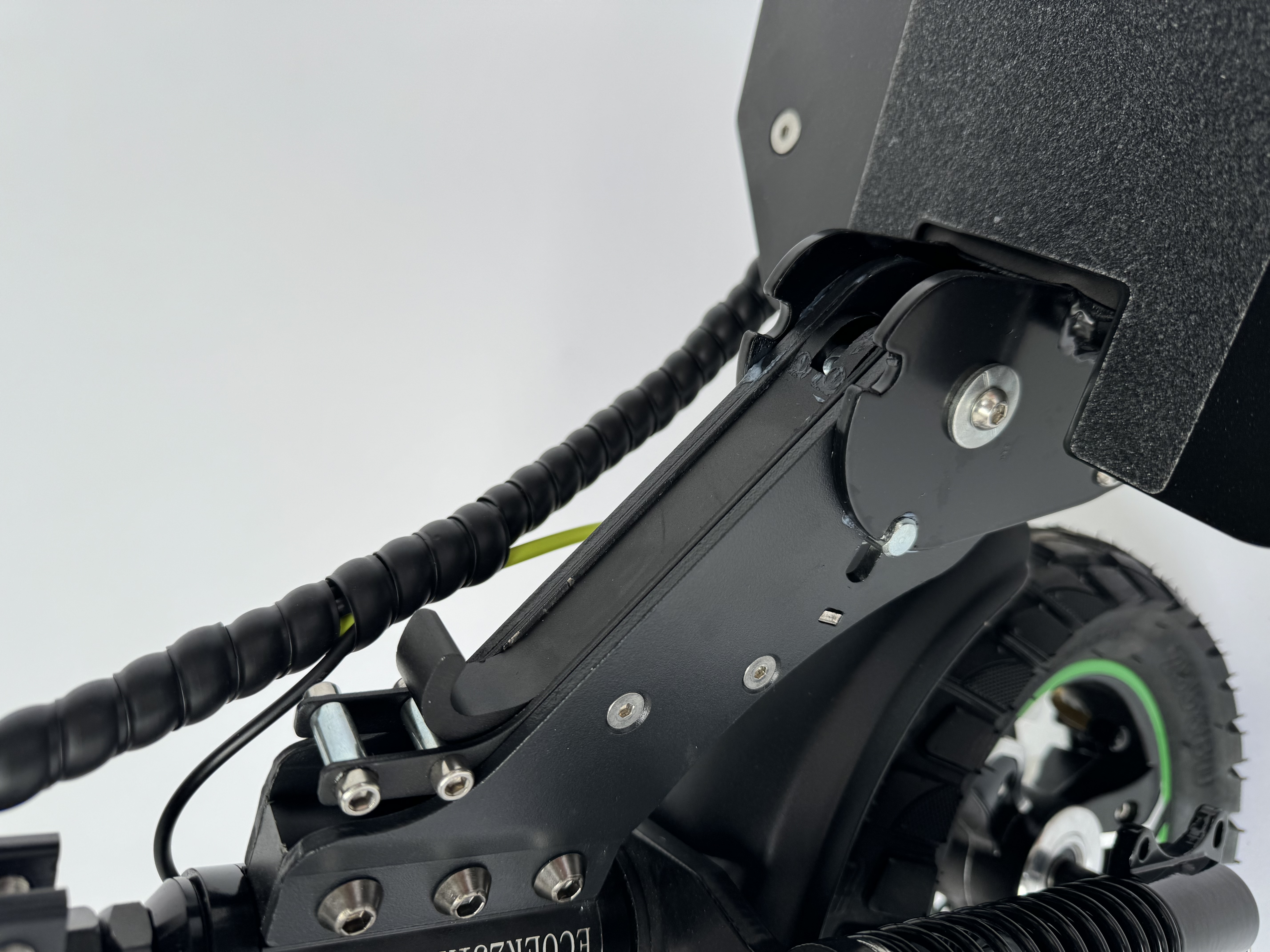 Elektrická koloběžka EcoWheel ER25 1000W černá 