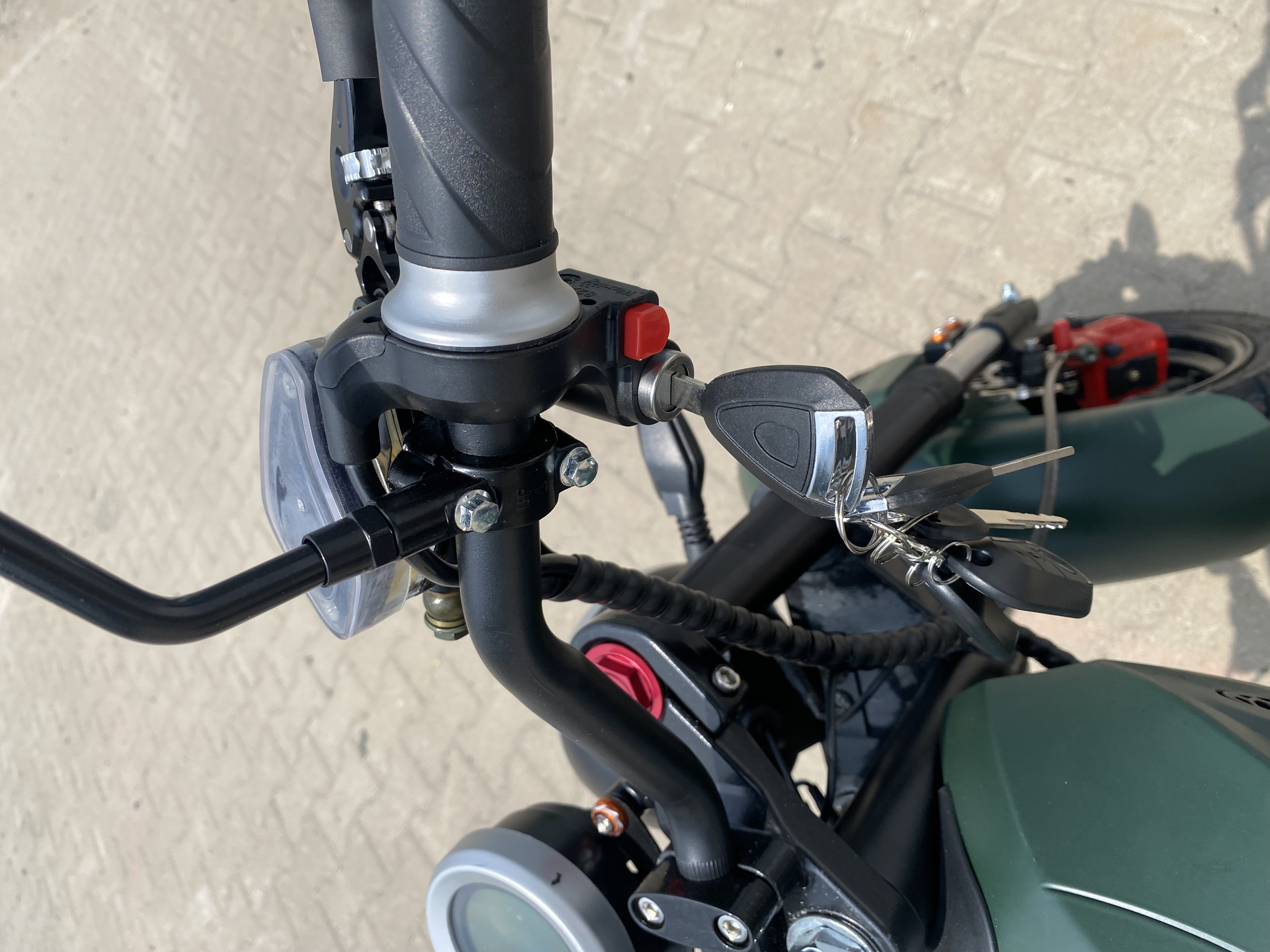 Elektrická koloběžka EcoWheel U1 PRO 2000W 20Ah černá