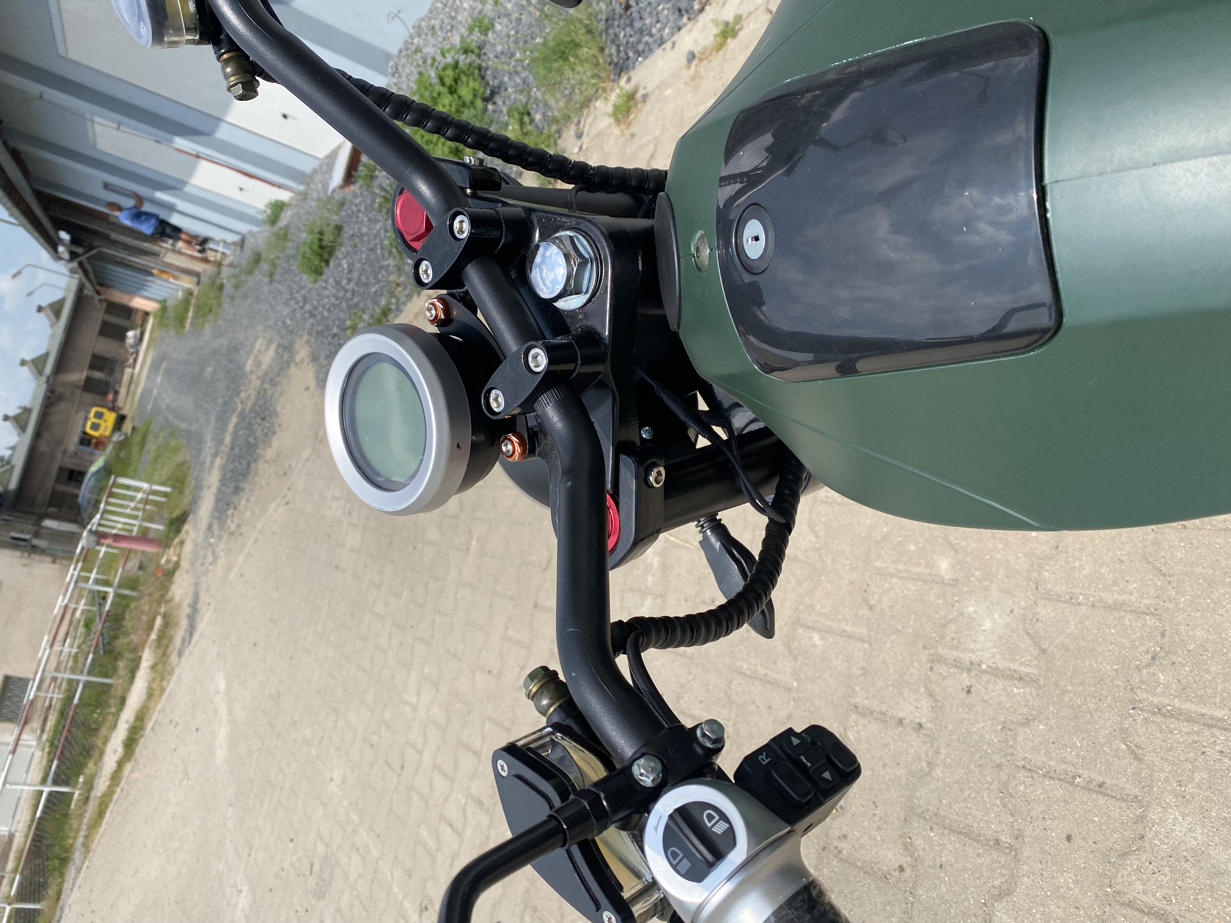 Elektrická koloběžka EcoWheel U1 PRO 2000W 20Ah černá