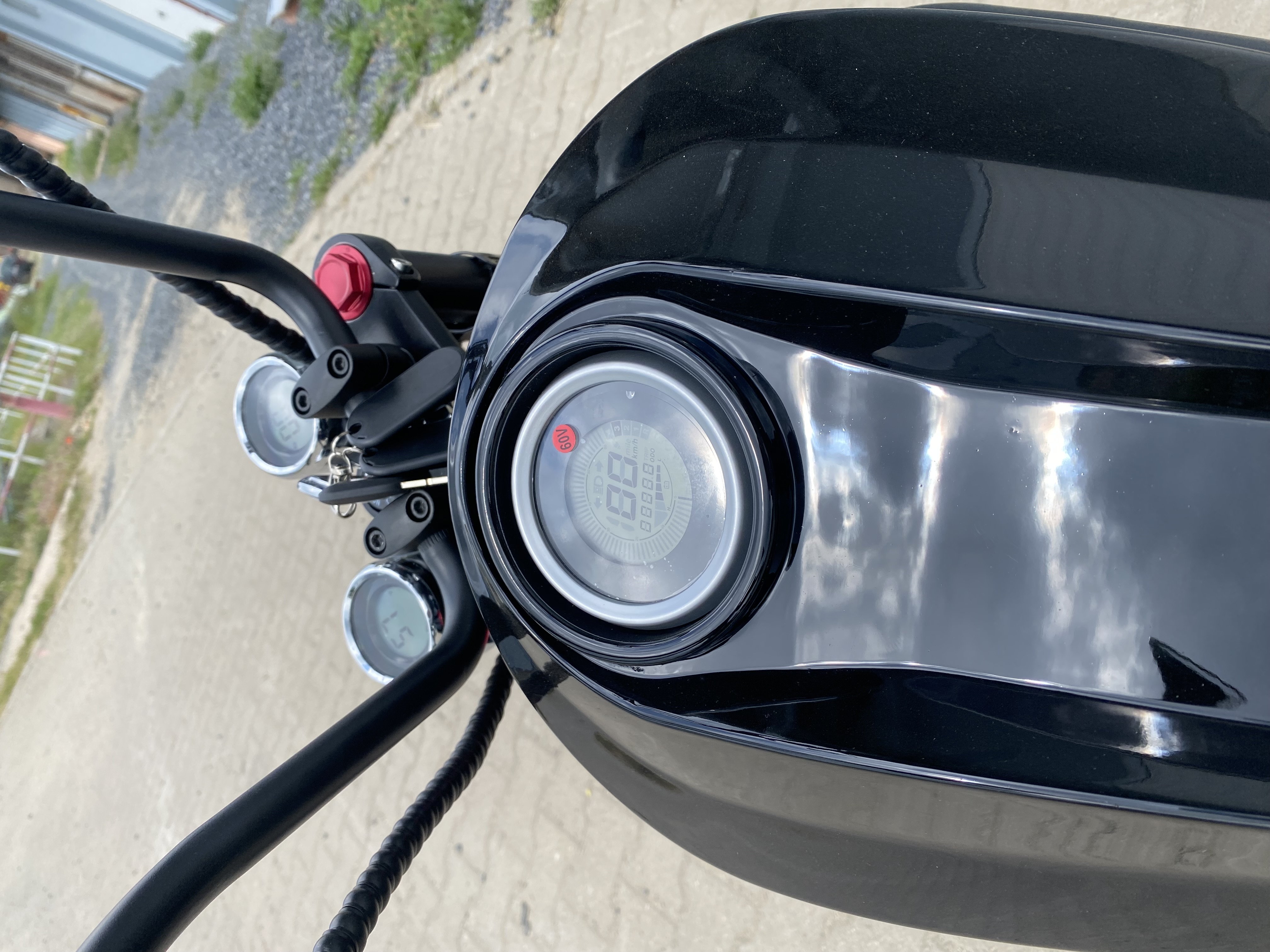 Elektrická koloběžka EcoWheel U1 2000W 20Ah černá