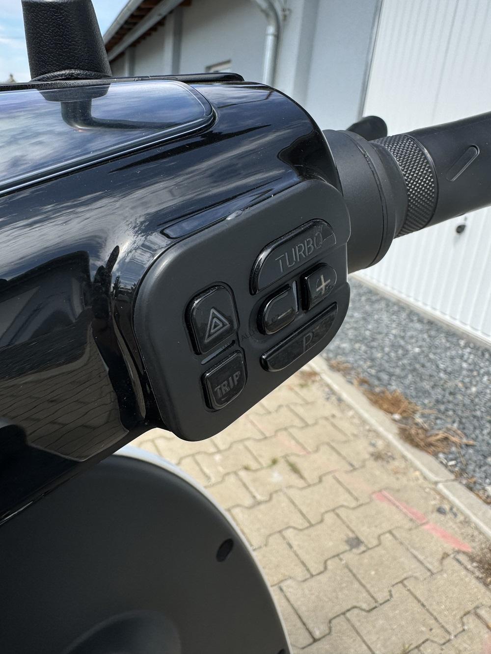 Elektrický skútr EcoWheel OXSTAR 48Ah 6000W