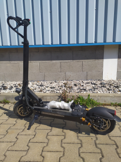 Bazar - 2WD Elektrická koloběžka ER30 1000W, 10Ah - černá